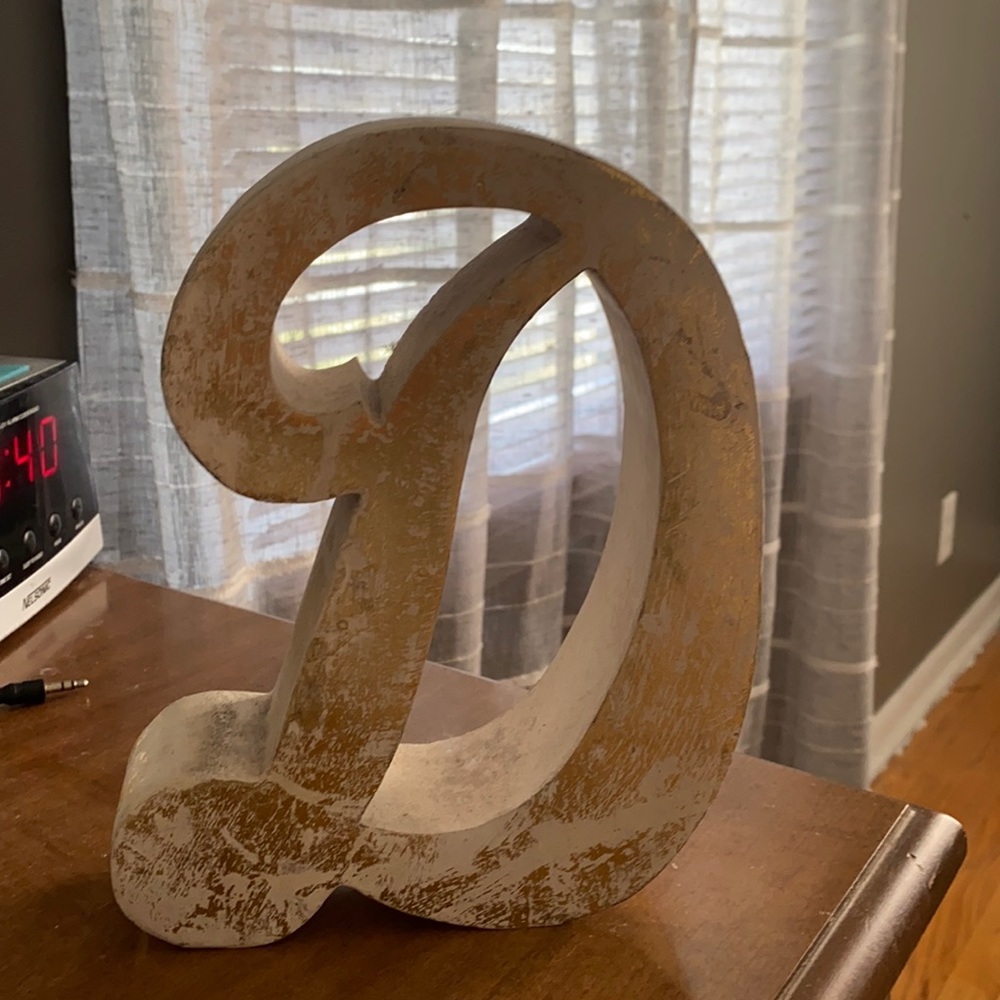 Letter D
